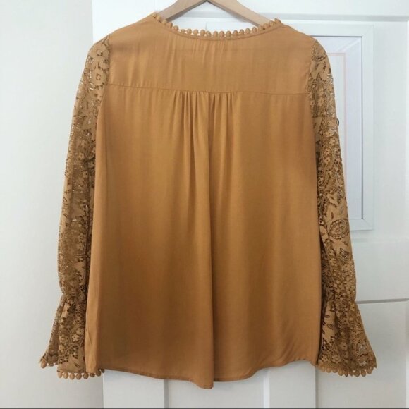 ENTRO Lace Crochet Long Sleeve Blouse - Picture 5 of 8